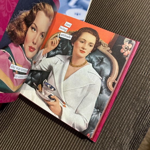 NWOT 2 Books + 1 Free - Picture 5 of 8